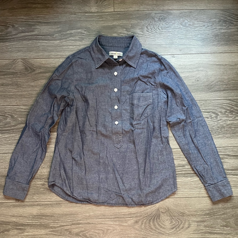 Amour Vert Blue Chambray 100% Cotton Long Sleeve Partial Button Down Shirt M